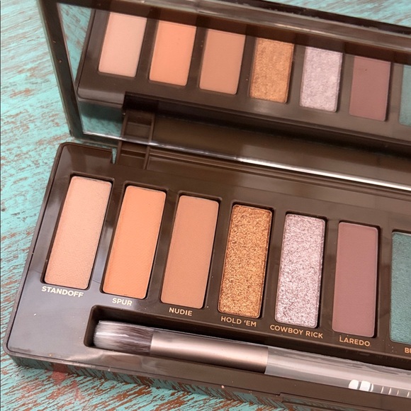Urban Decay Naked Wild West Palette - Vibrant Hues - Picture 3 of 8